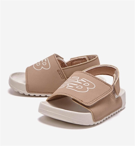 NewBalance Sandals quai màu nâu size 140