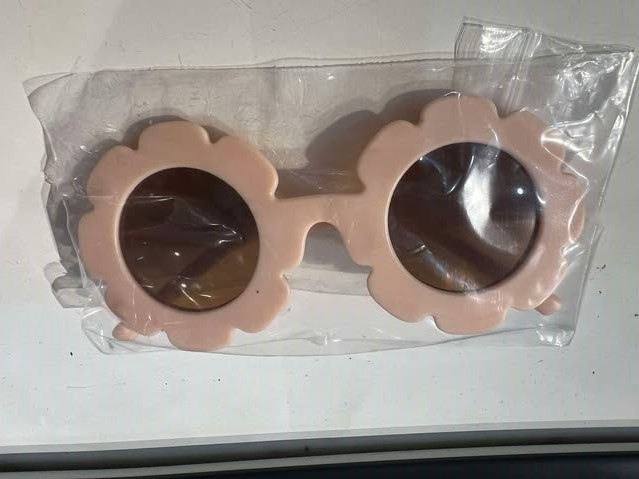 Bayb Kính mát gọng hoa Hồng Pink