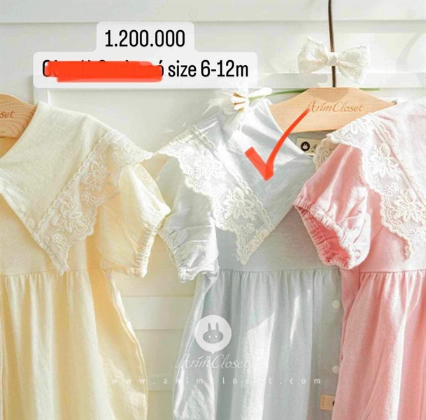 Arimcloset Bodysuit cổ ren màu Xanh, size 6-12m (XS)