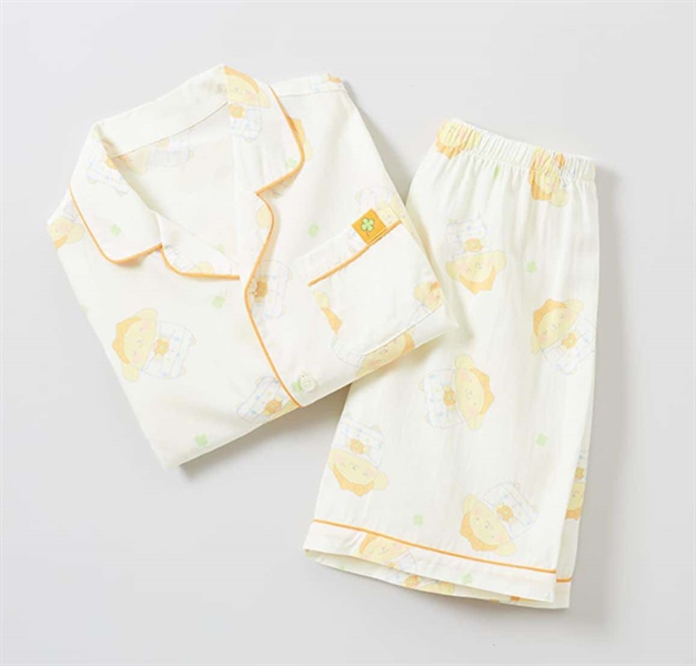 Spaokids Set pyjama Pochacco ngắn tay cổ V size 160 vàng