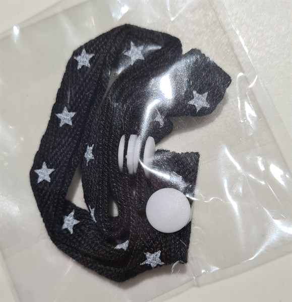 LucyQueen Dây Khẩu Trang Ngôi Sao Đen