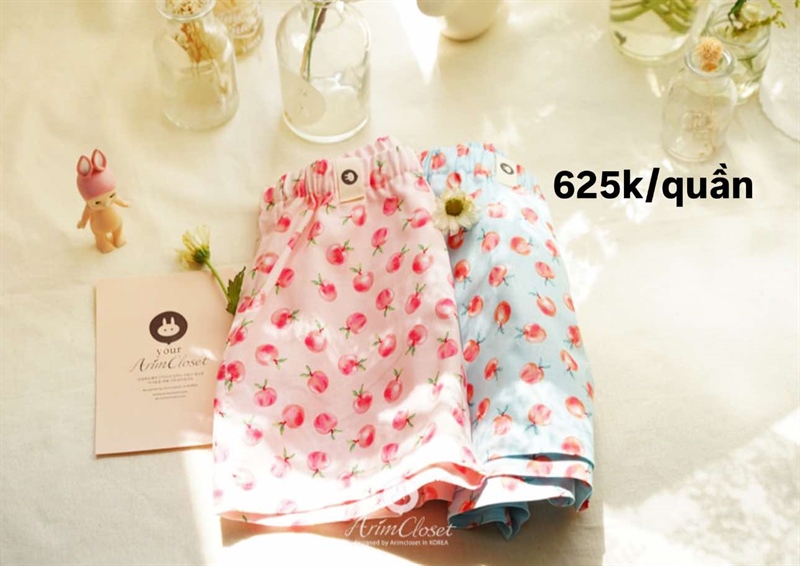 Arimcloset Quần hoạ tiết Cherry nền Hồng 24-36M size M