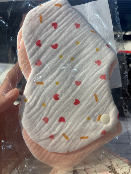 Byeolbaragi Yếm cổ trái tim